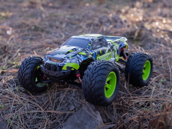 RC auto RMT Dominator Monster